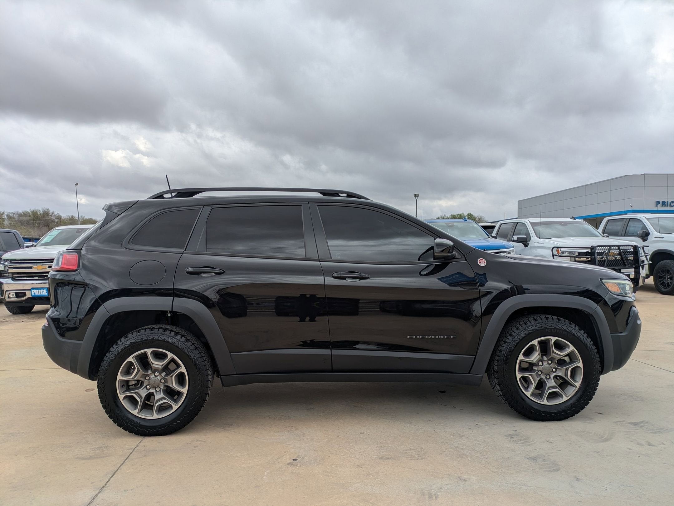 2022 Jeep Cherokee Trailhawk