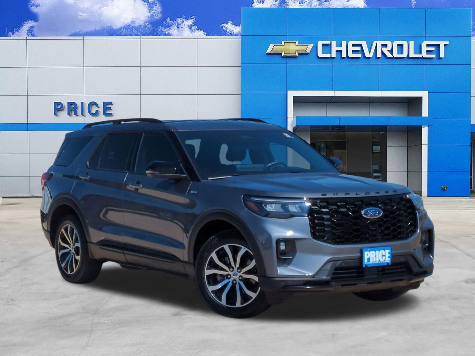 2025 Ford Explorer ST-Line