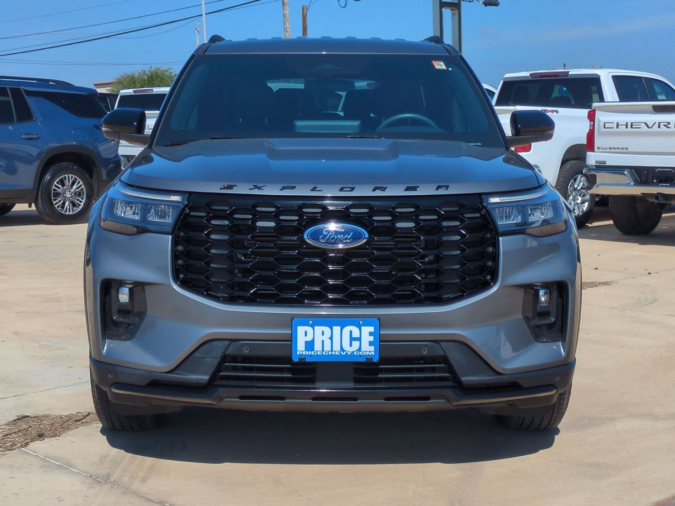 2025 Ford Explorer ST-Line