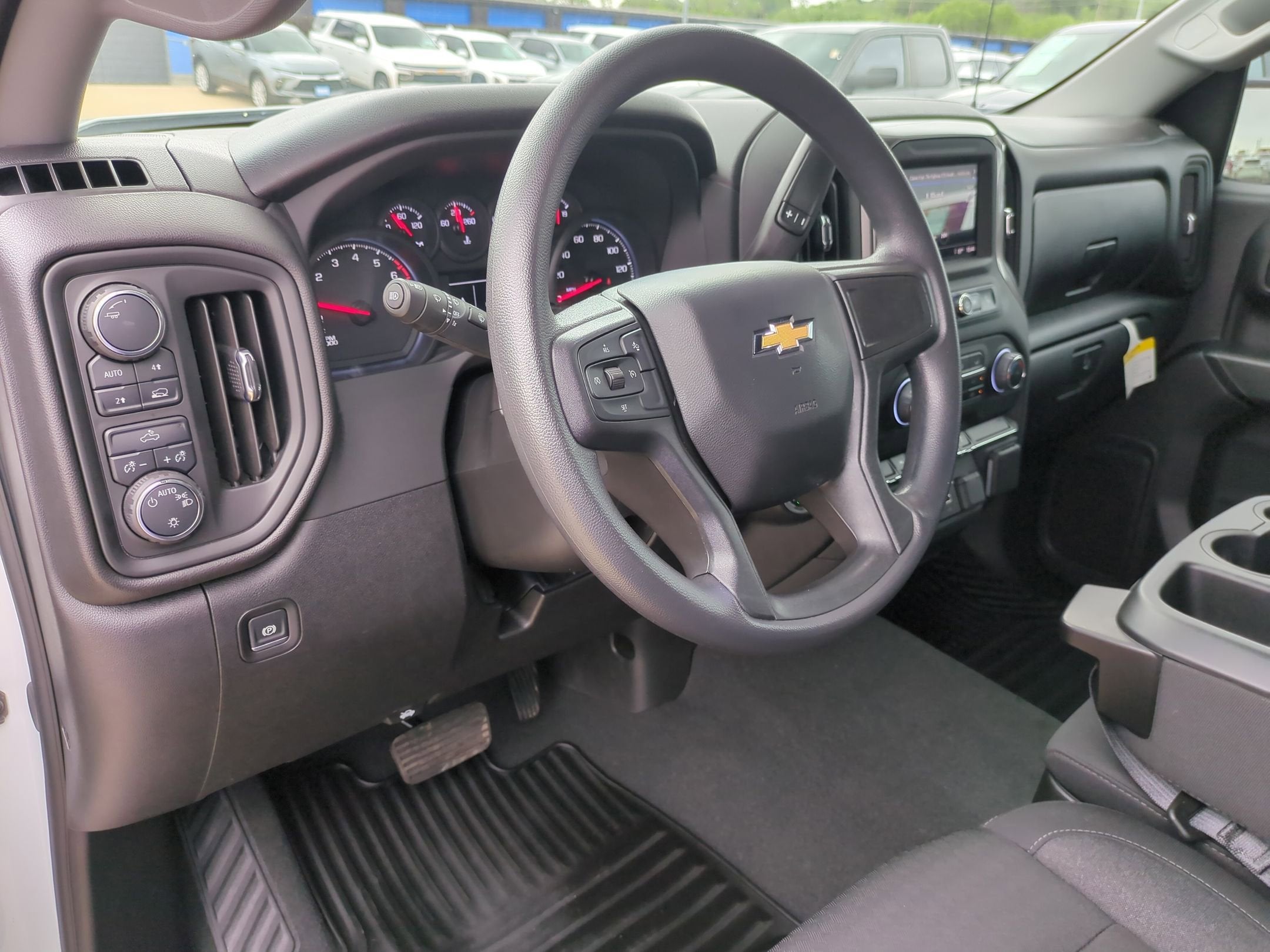 2025 Chevrolet Silverado 1500 Custom