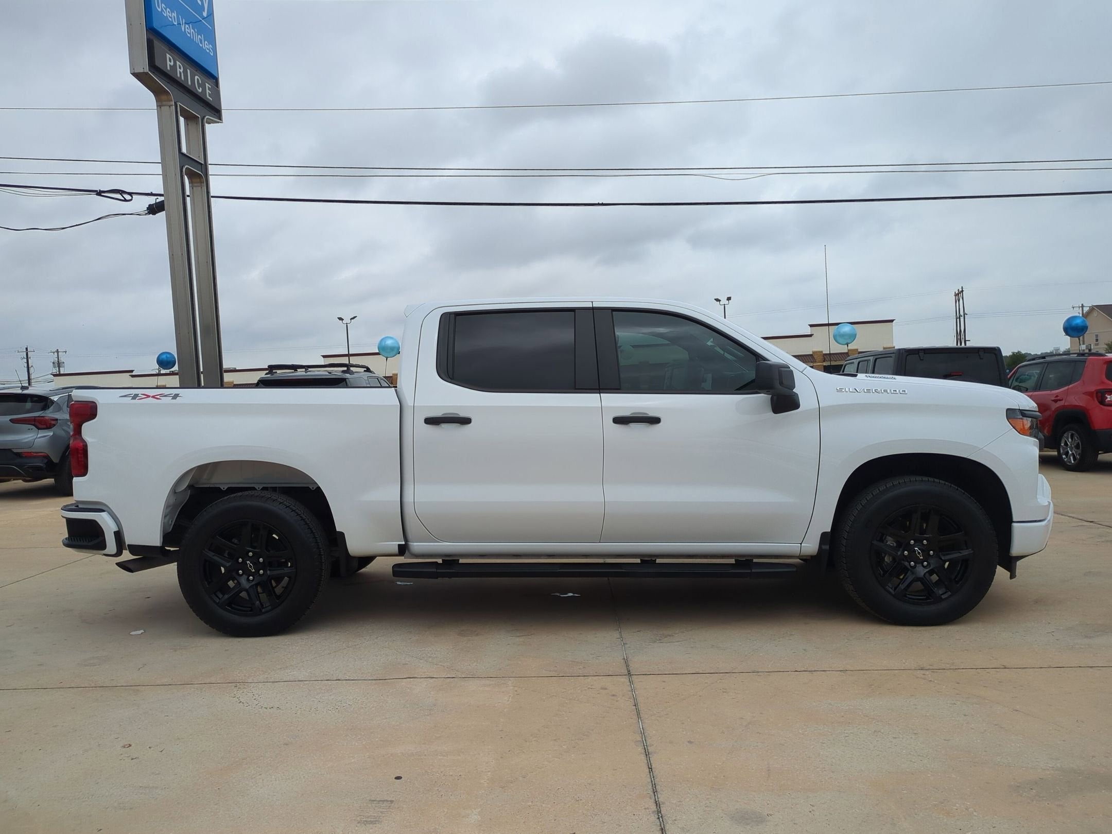 2025 Chevrolet Silverado 1500 Custom