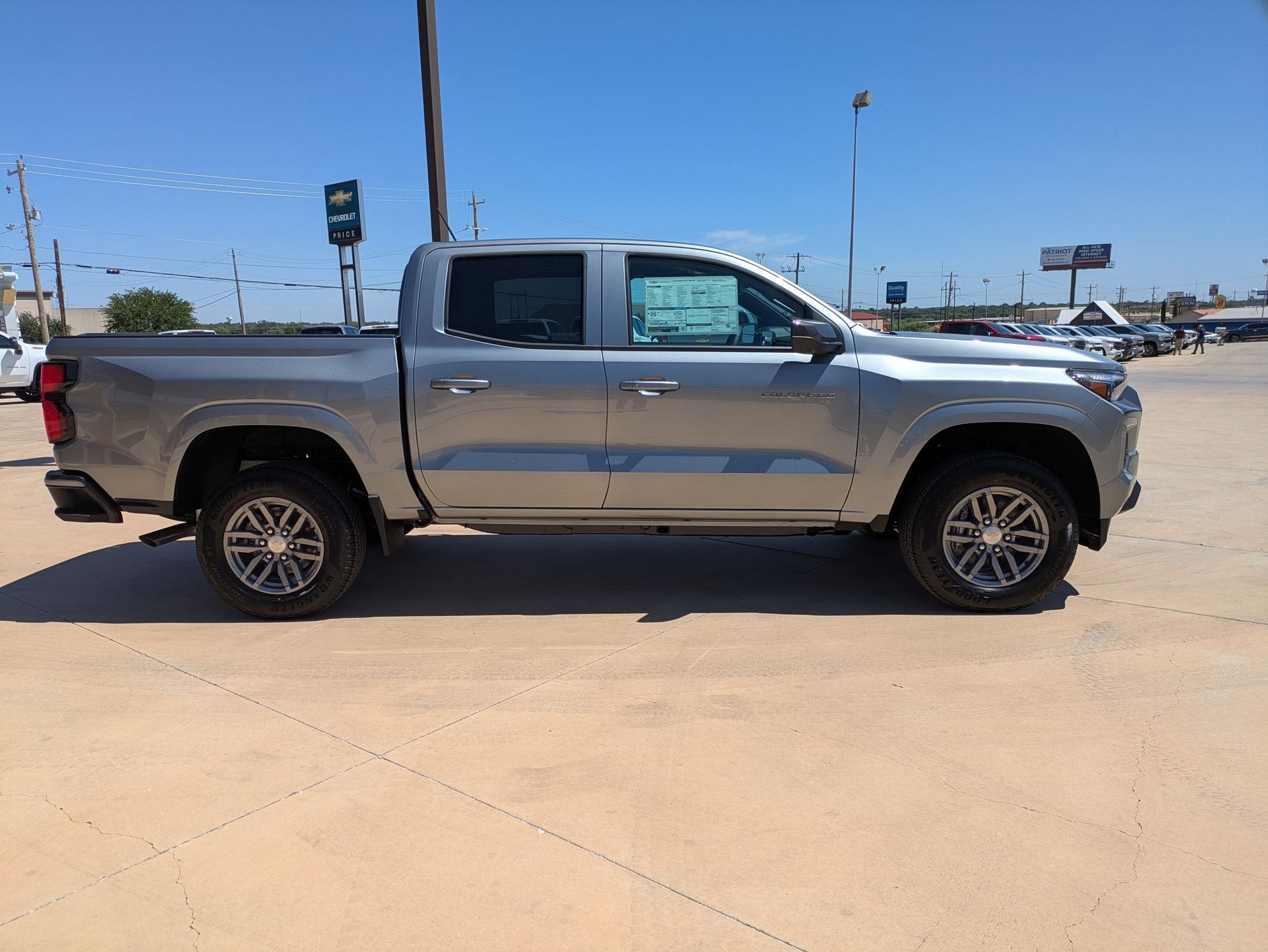 2025 Chevrolet Colorado WT/LT