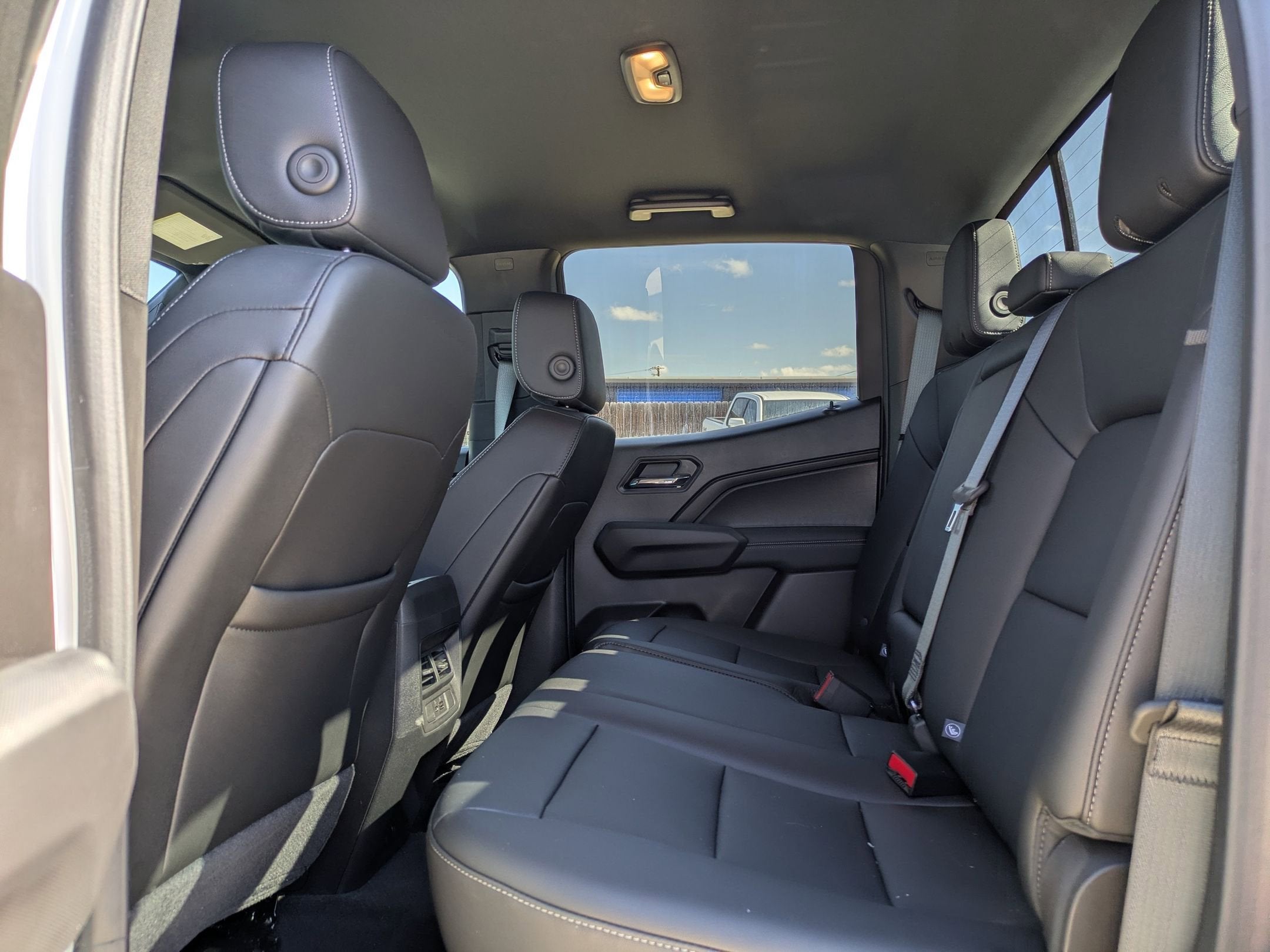 2025 Chevrolet Colorado WT/LT