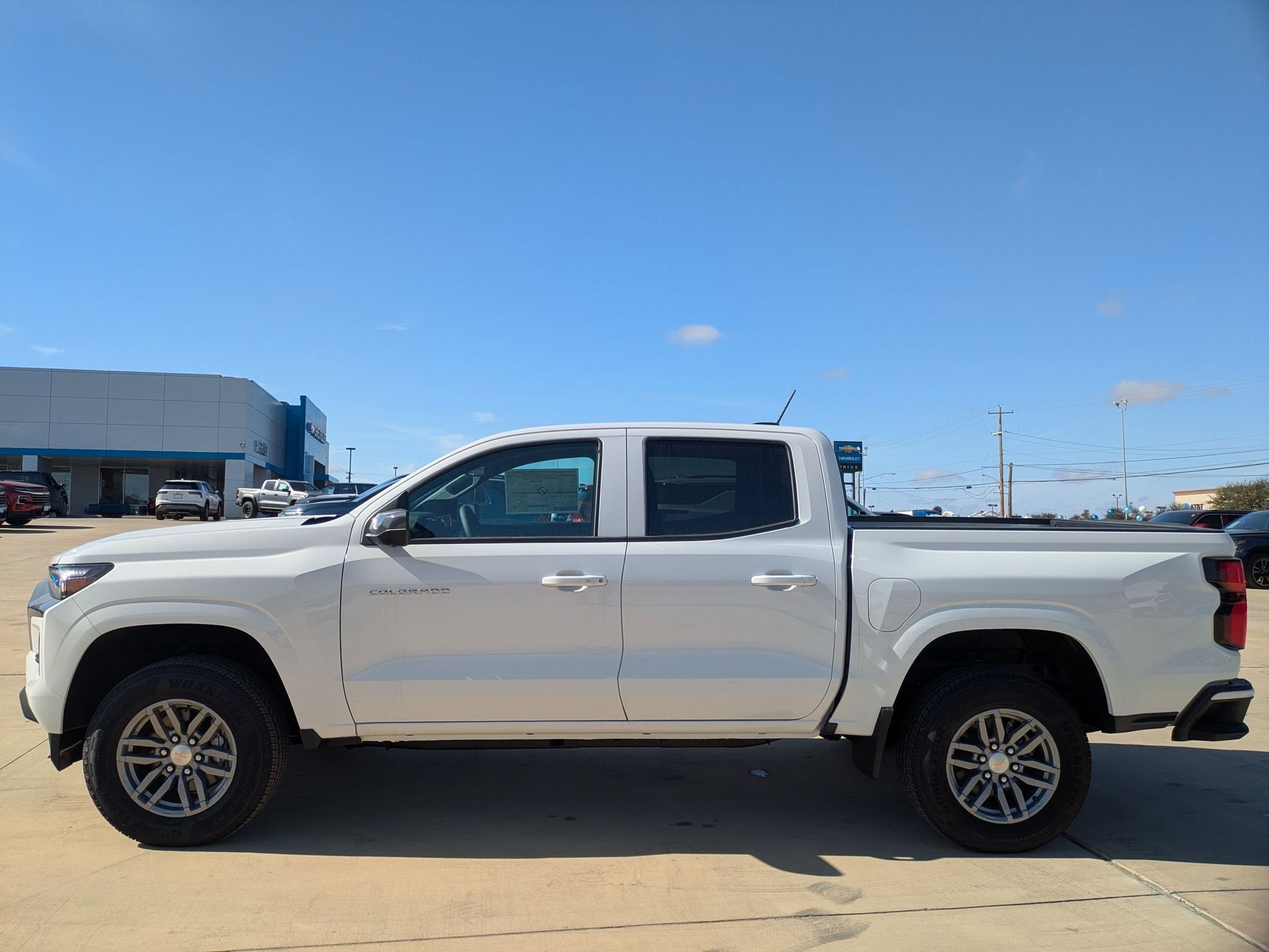 2025 Chevrolet Colorado WT/LT