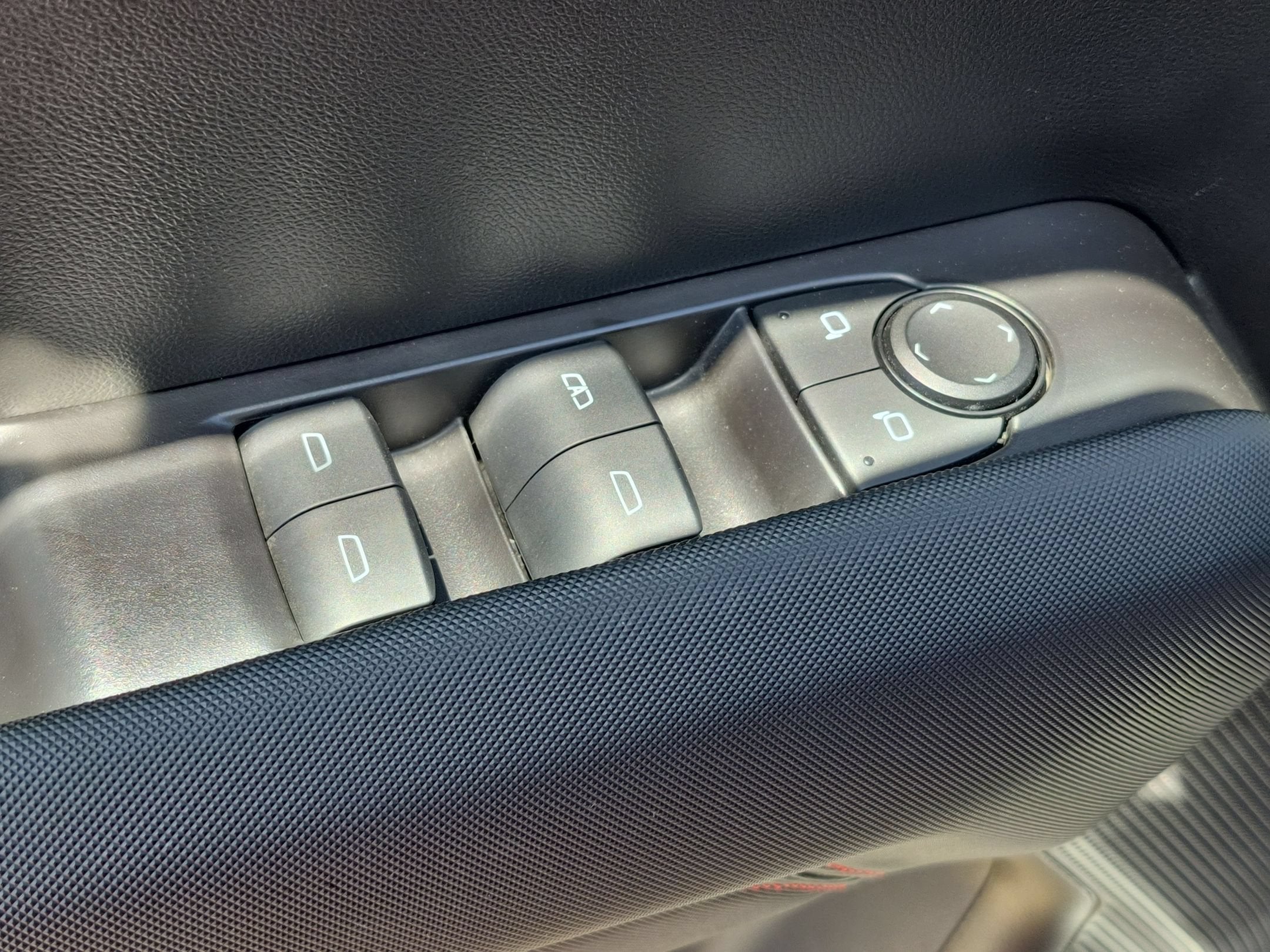 2024 Chevrolet Colorado Z71 - Photo 12