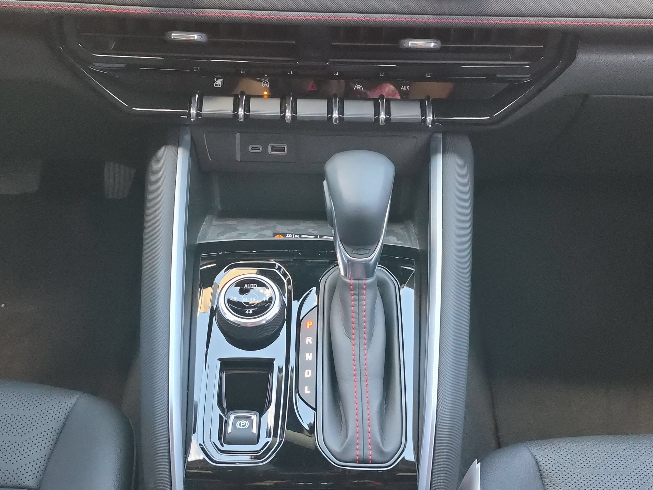 2024 Chevrolet Colorado Z71 - Photo 19