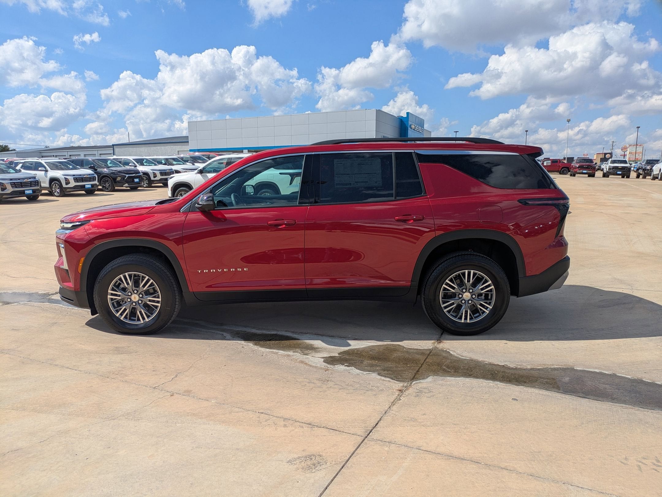 2026 Chevrolet Traverse LT