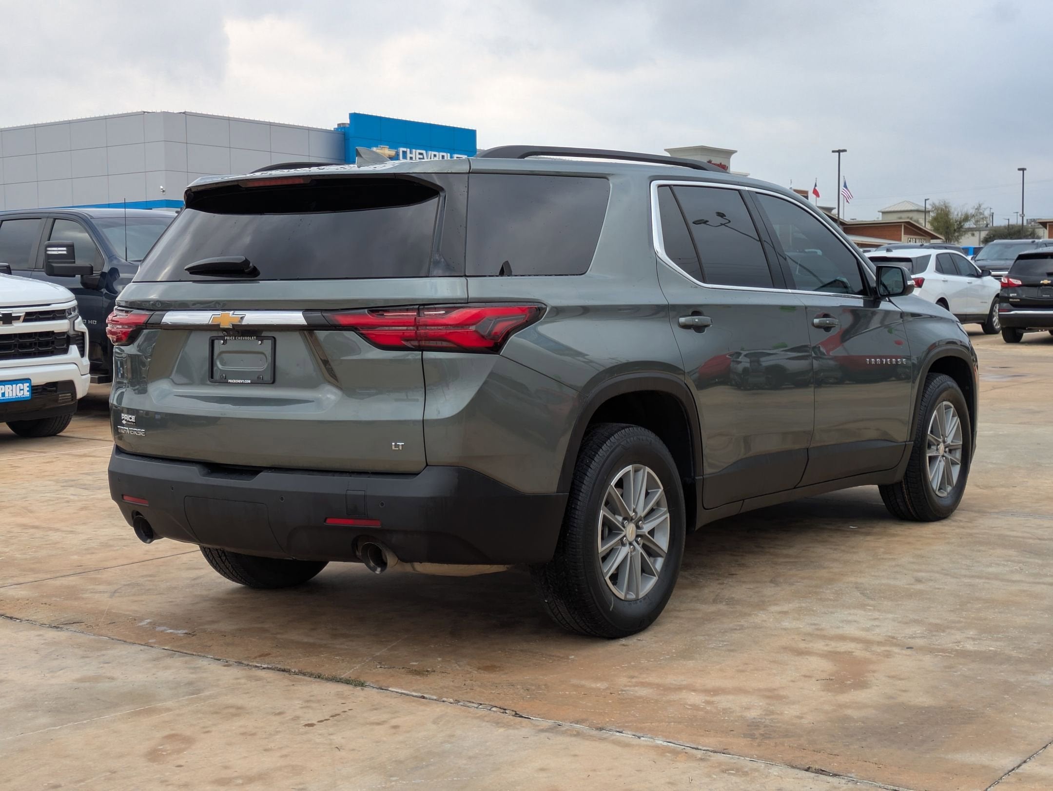 2023 Chevrolet Traverse LT Cloth