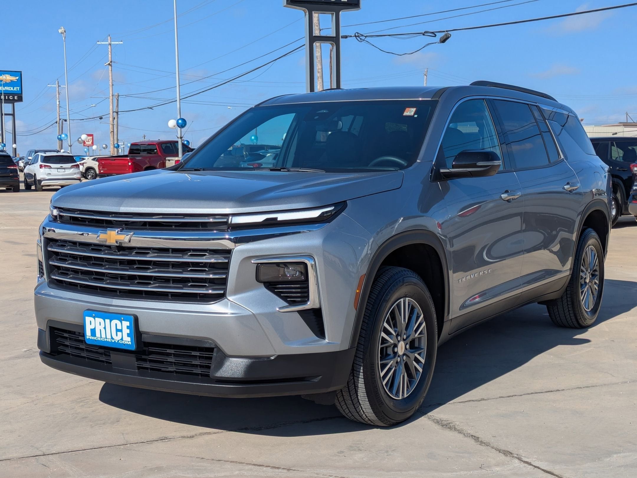 2025 Chevrolet Traverse LT