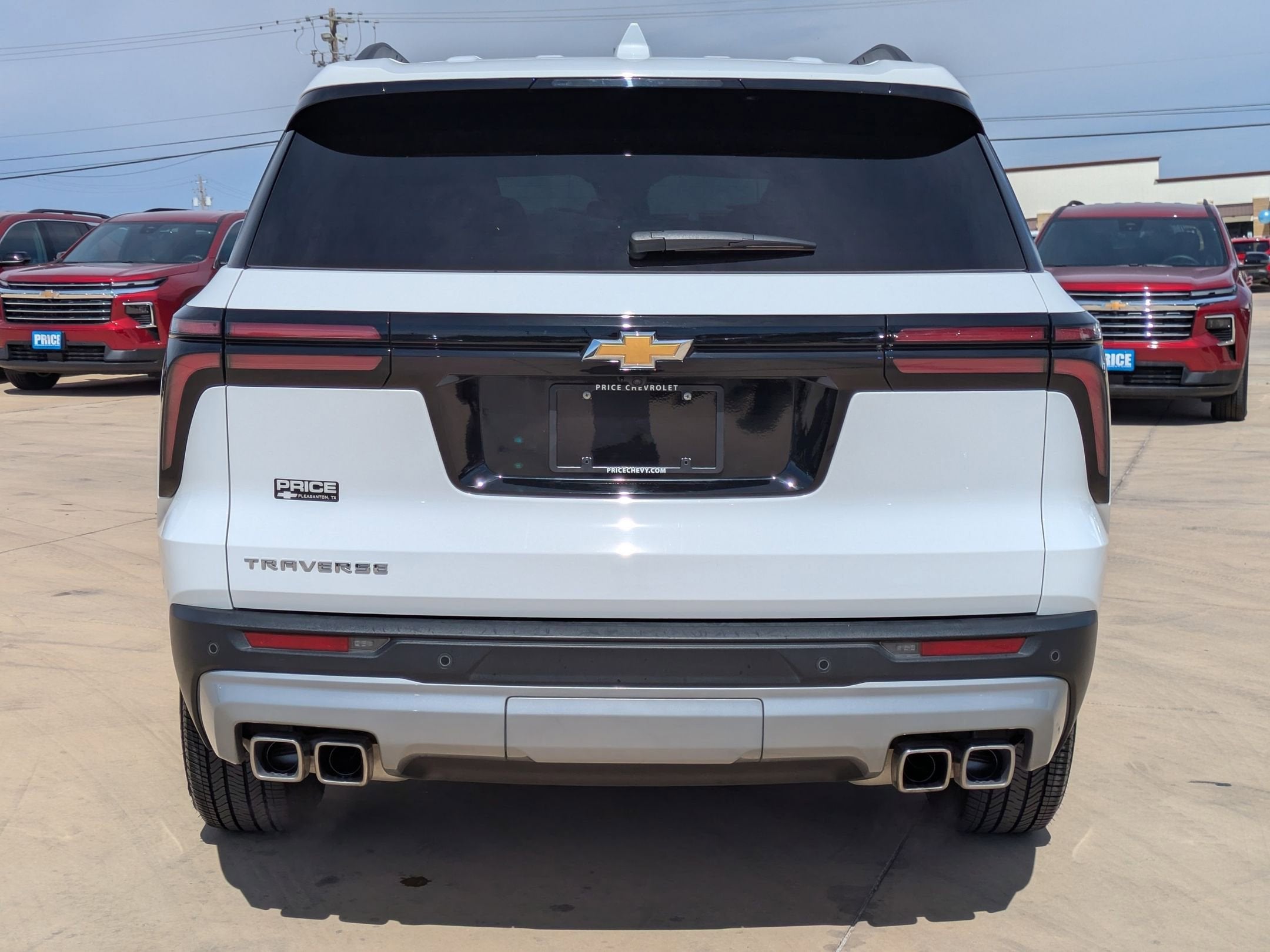 2025 Chevrolet Traverse LT