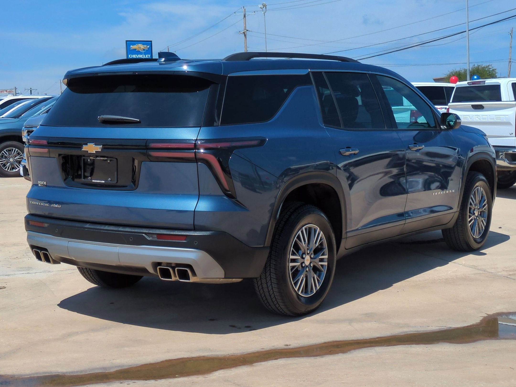 2026 Chevrolet Traverse LT
