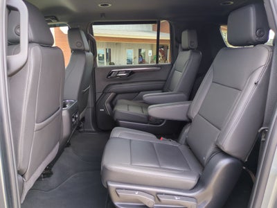2025 Chevrolet Suburban LT