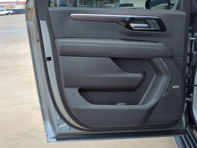 2025 Chevrolet Suburban LT