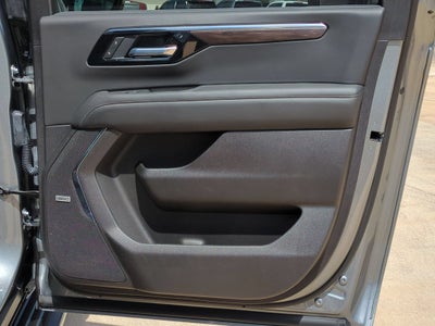 2025 Chevrolet Suburban LT