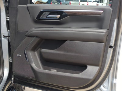 2025 Chevrolet Suburban LT