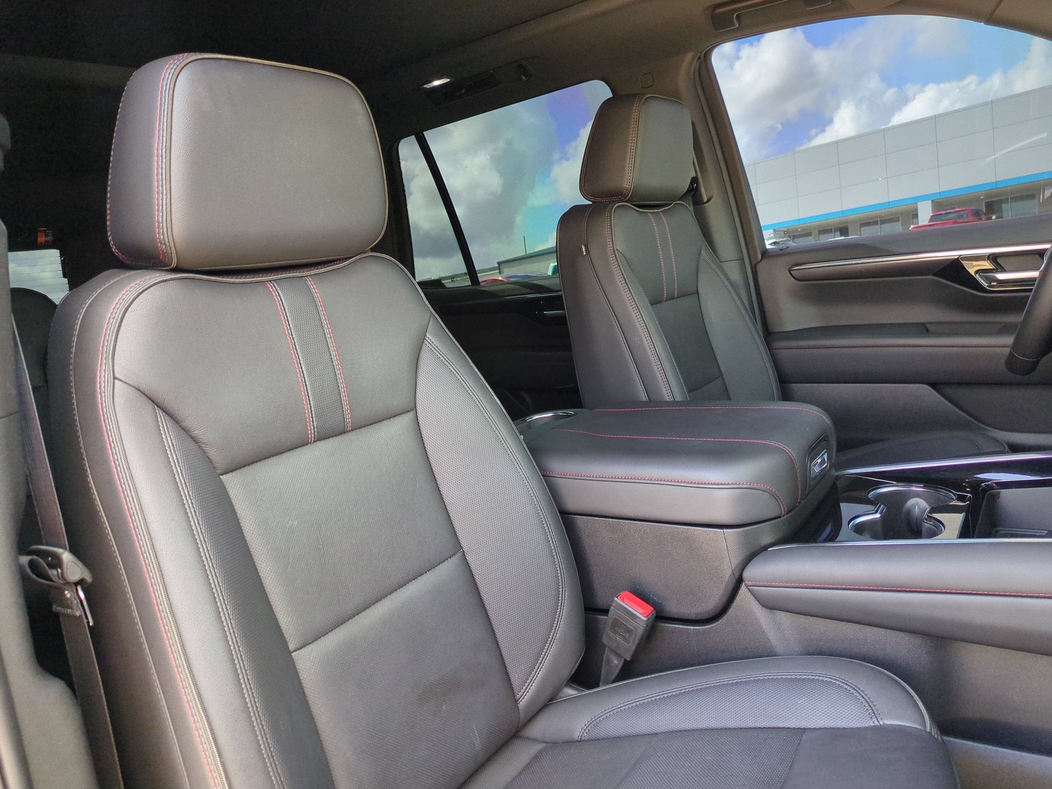 2025 Chevrolet Tahoe RST