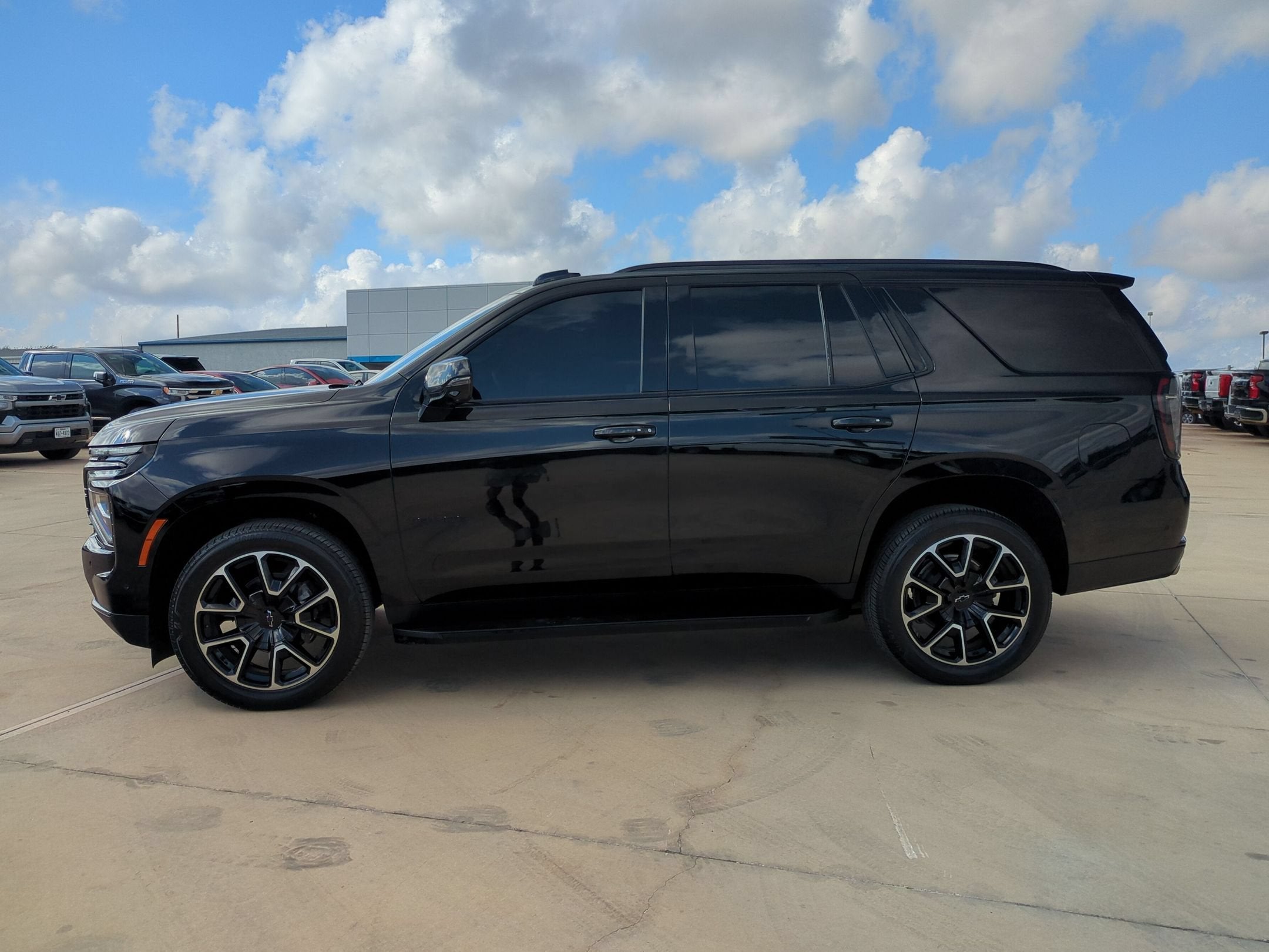 2025 Chevrolet Tahoe RST