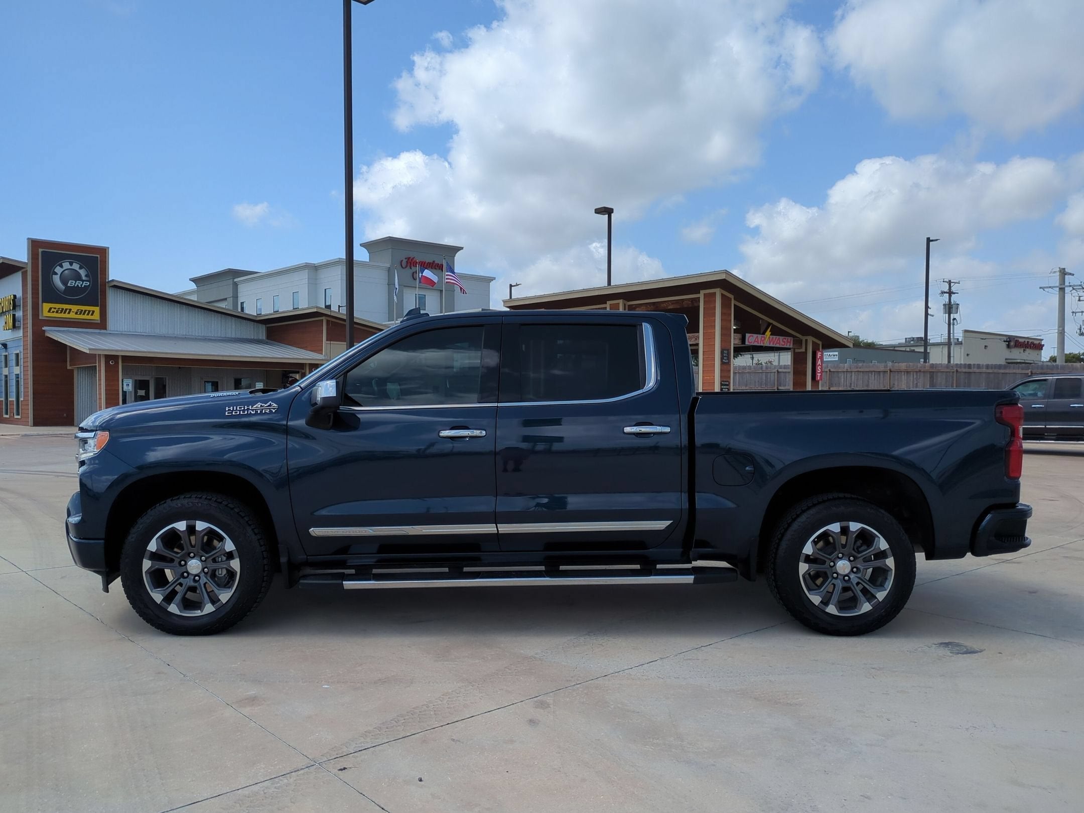 2023 Chevrolet Silverado 1500 High Country