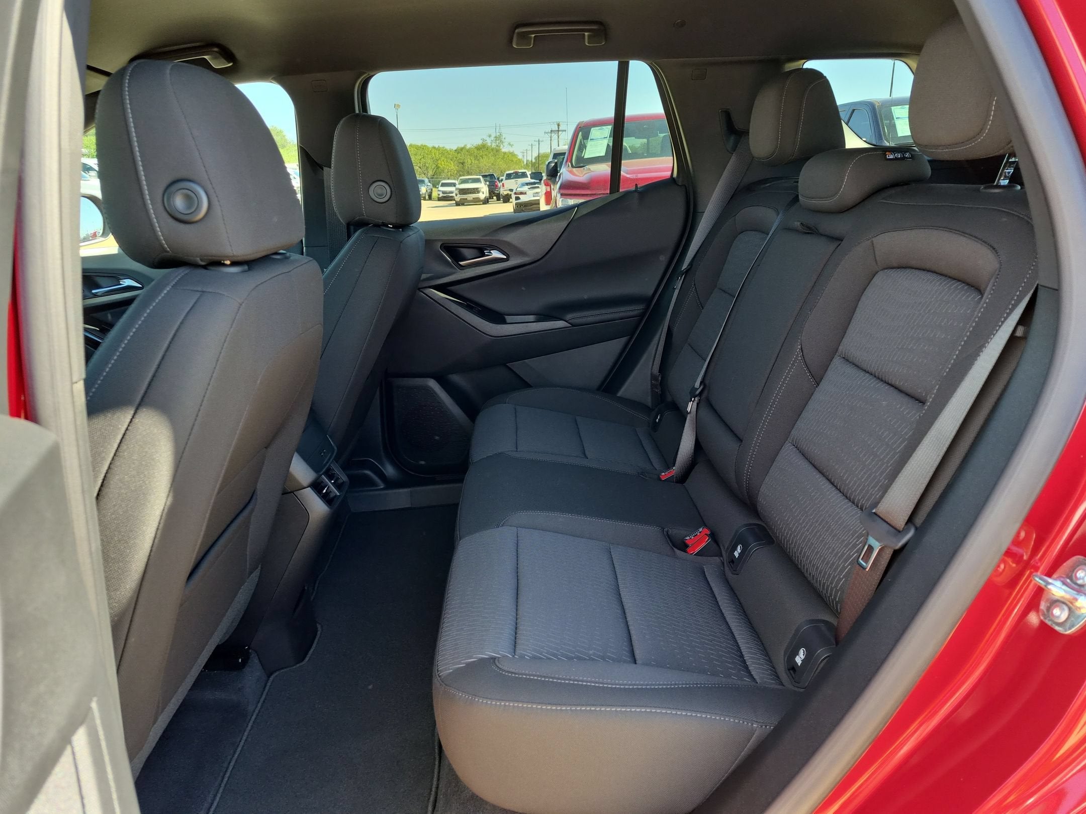 2027 Chevrolet Equinox LT - Photo 13