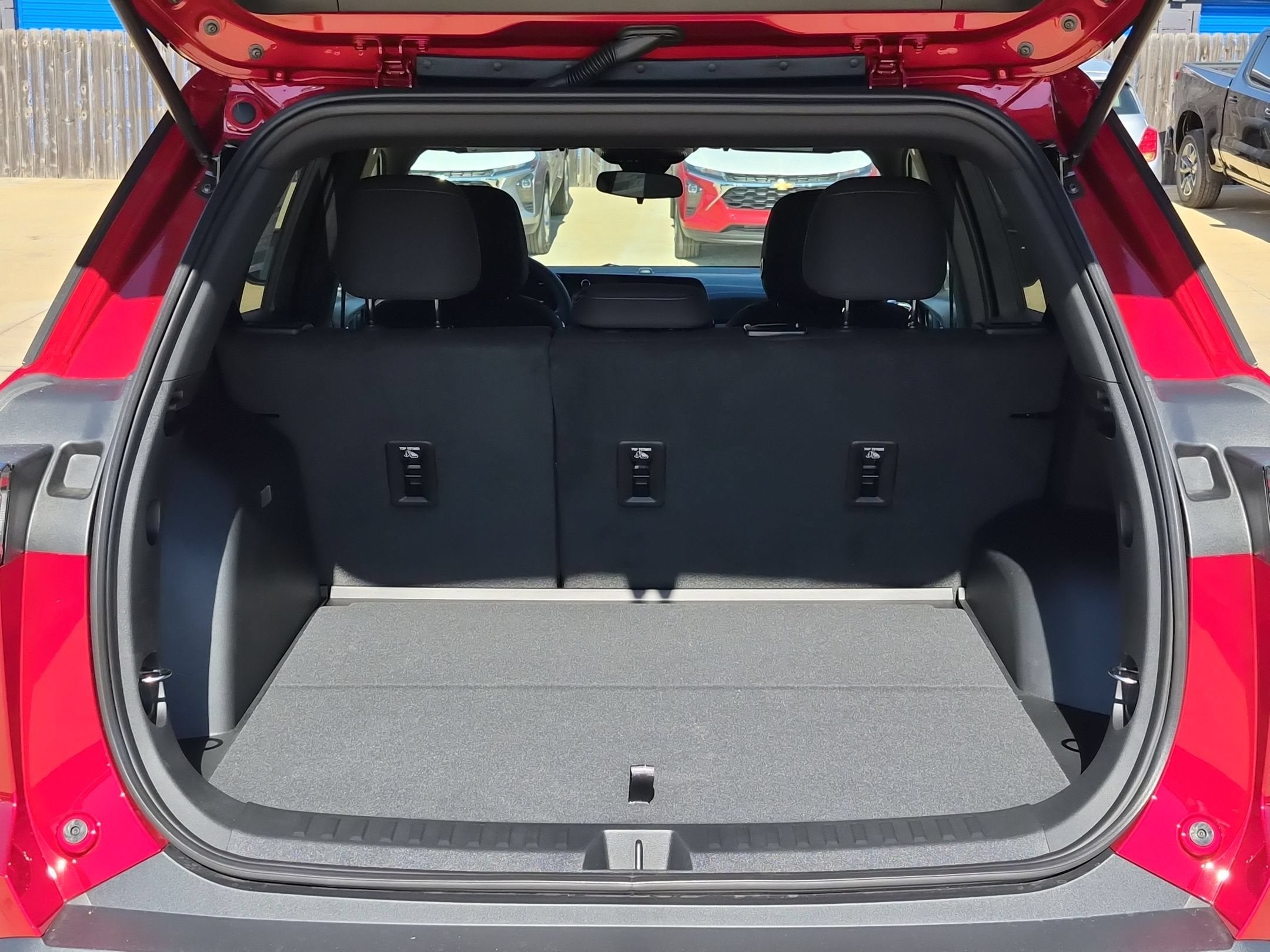 2027 Chevrolet Equinox LT - Photo 19