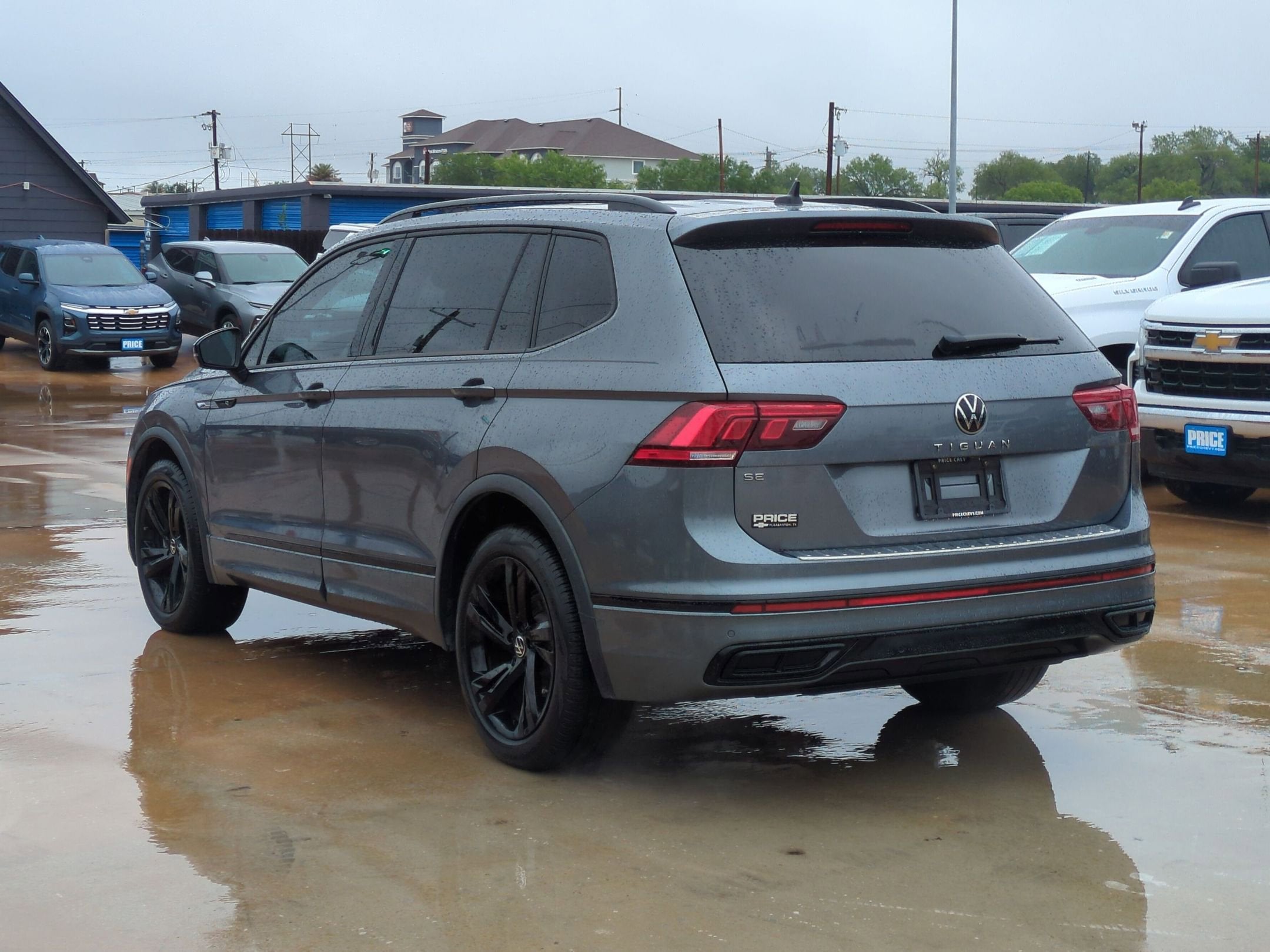 2024 Volkswagen Tiguan SE R-Line Black
