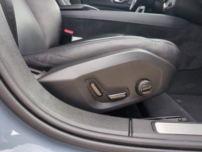 2024 Volvo S60 Core Dark Theme