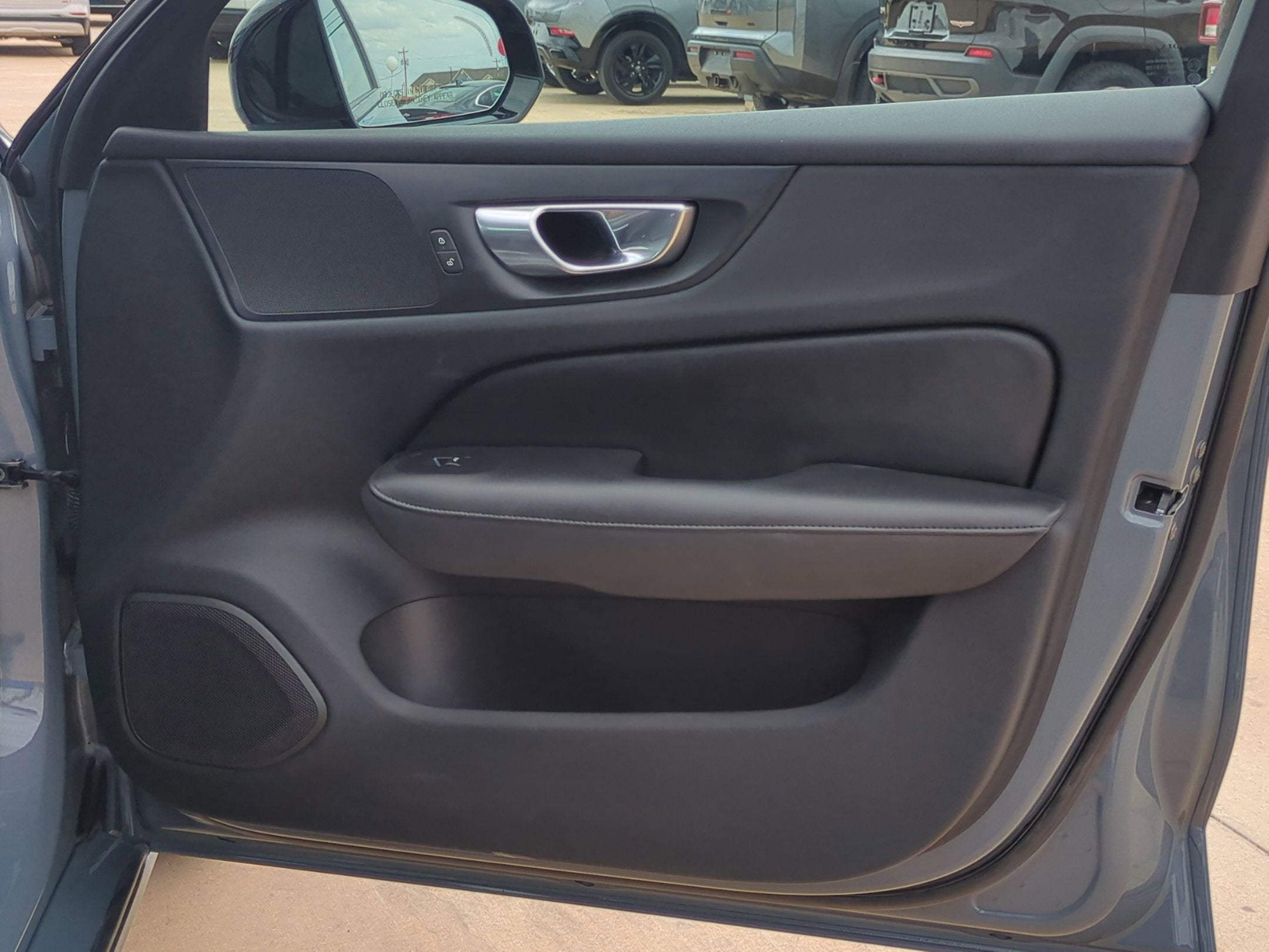 2024 Volvo S60 Core Dark Theme