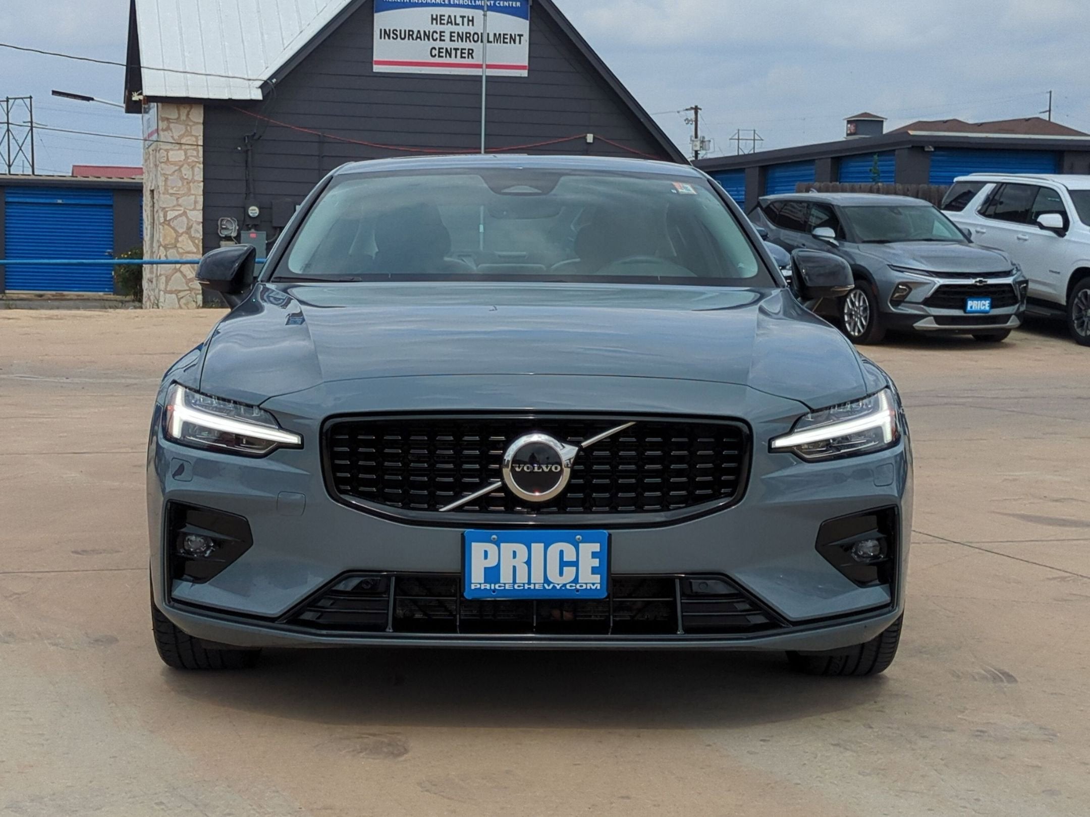 2024 Volvo S60 Core Dark Theme