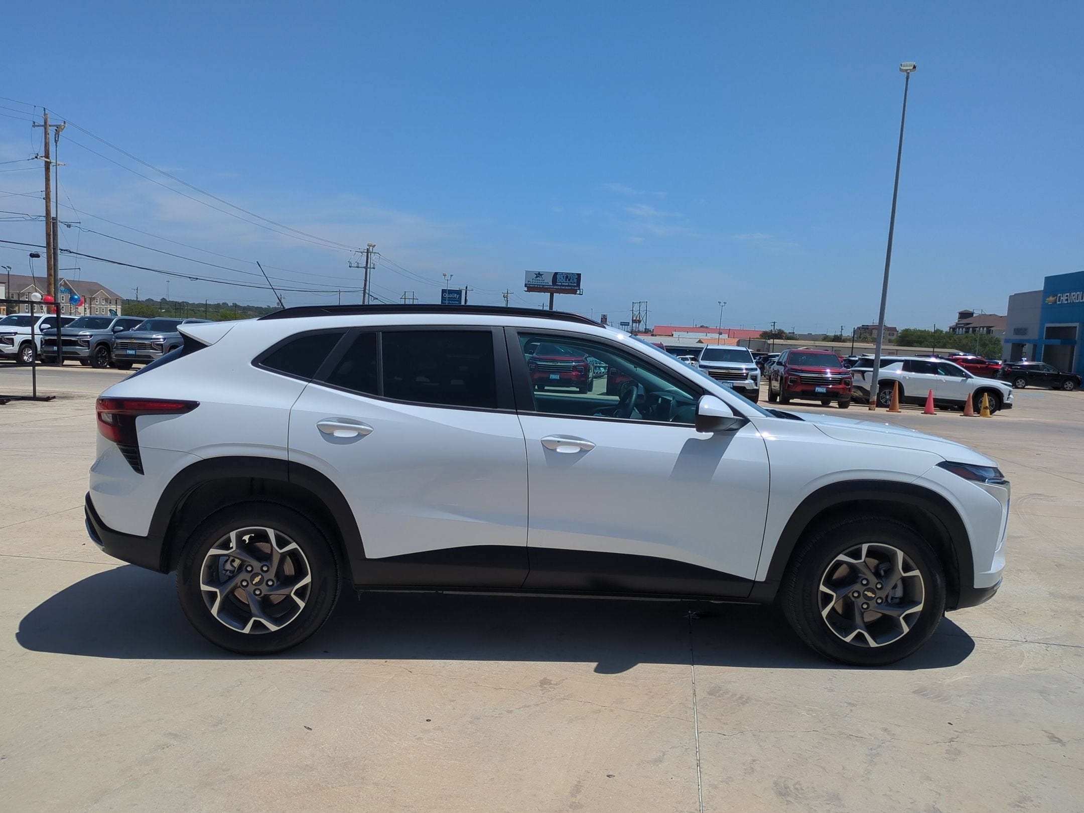 2025 Chevrolet Trax LT