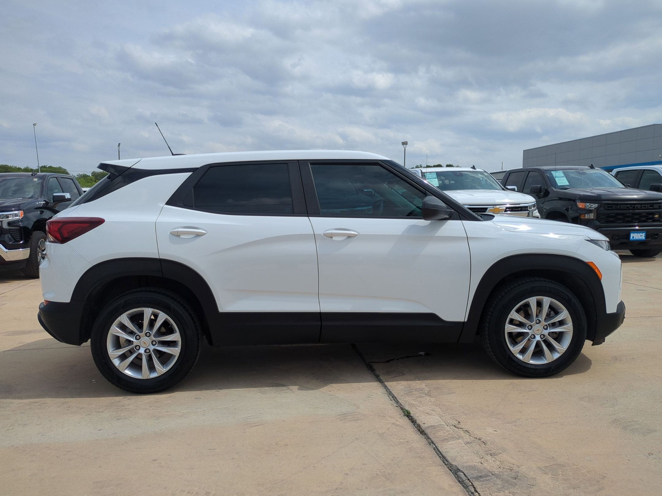 2023 Chevrolet Trailblazer LS