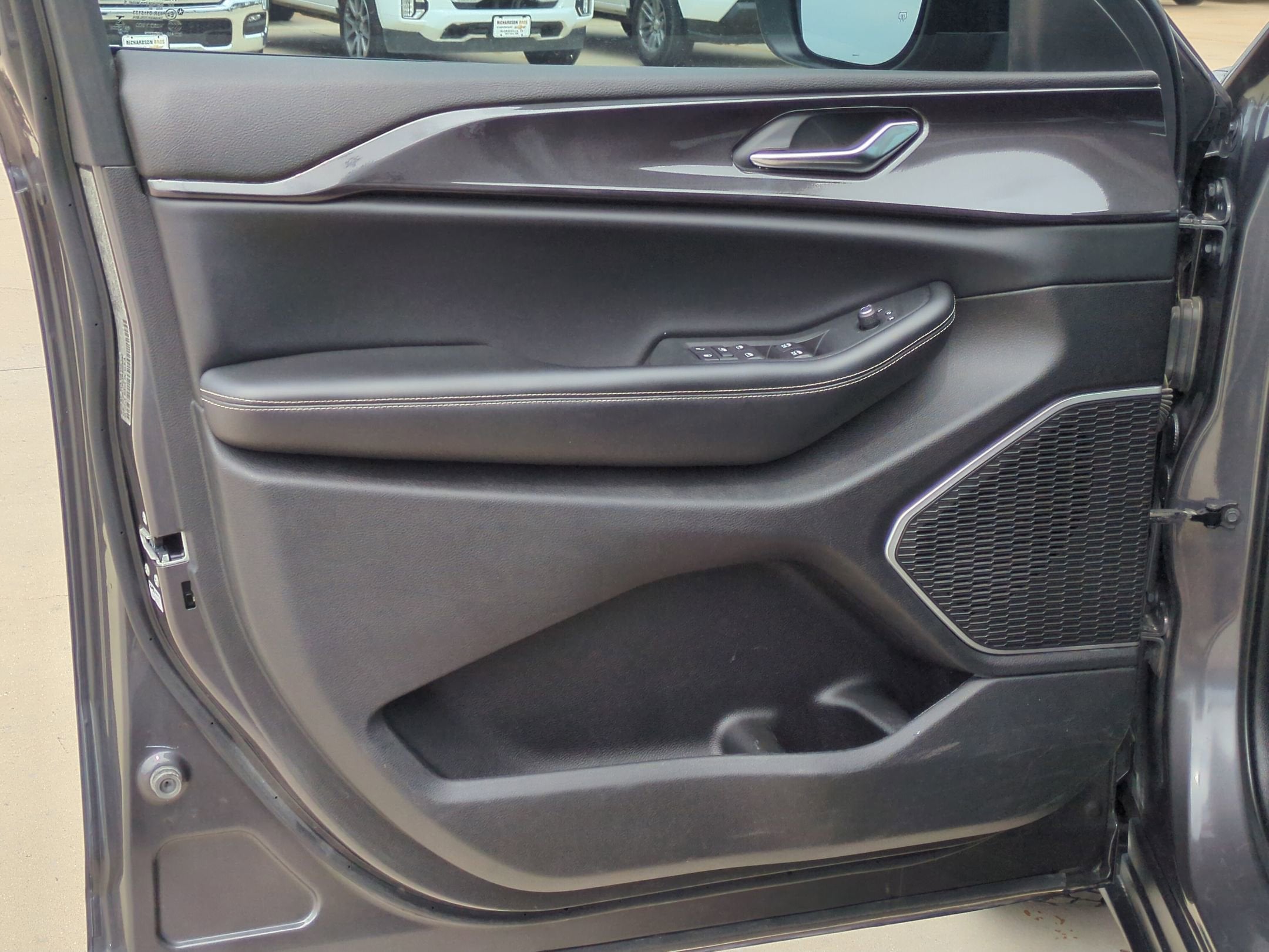 2022 Jeep Grand Cherokee L Laredo