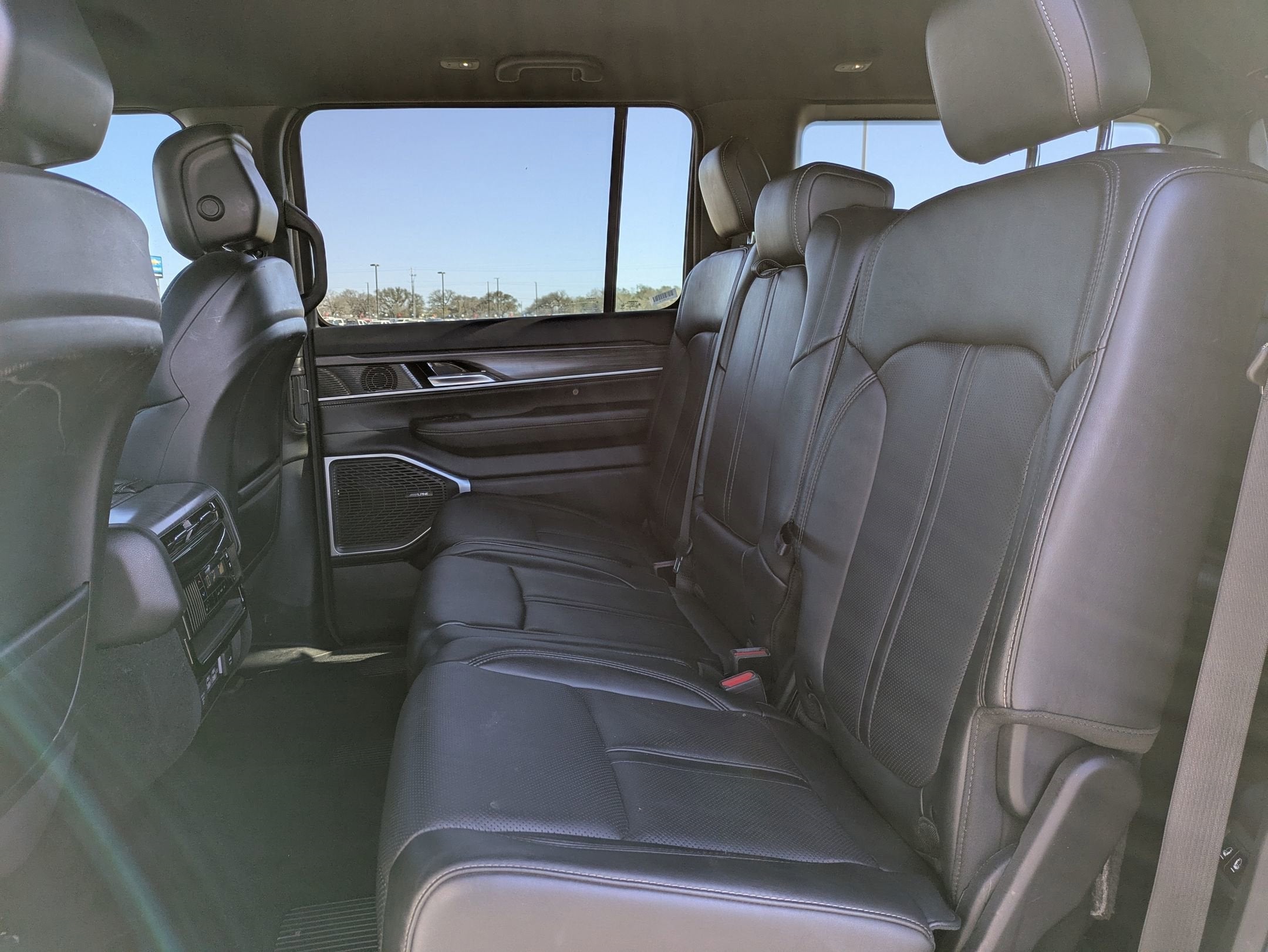 2023 Jeep Wagoneer Series III