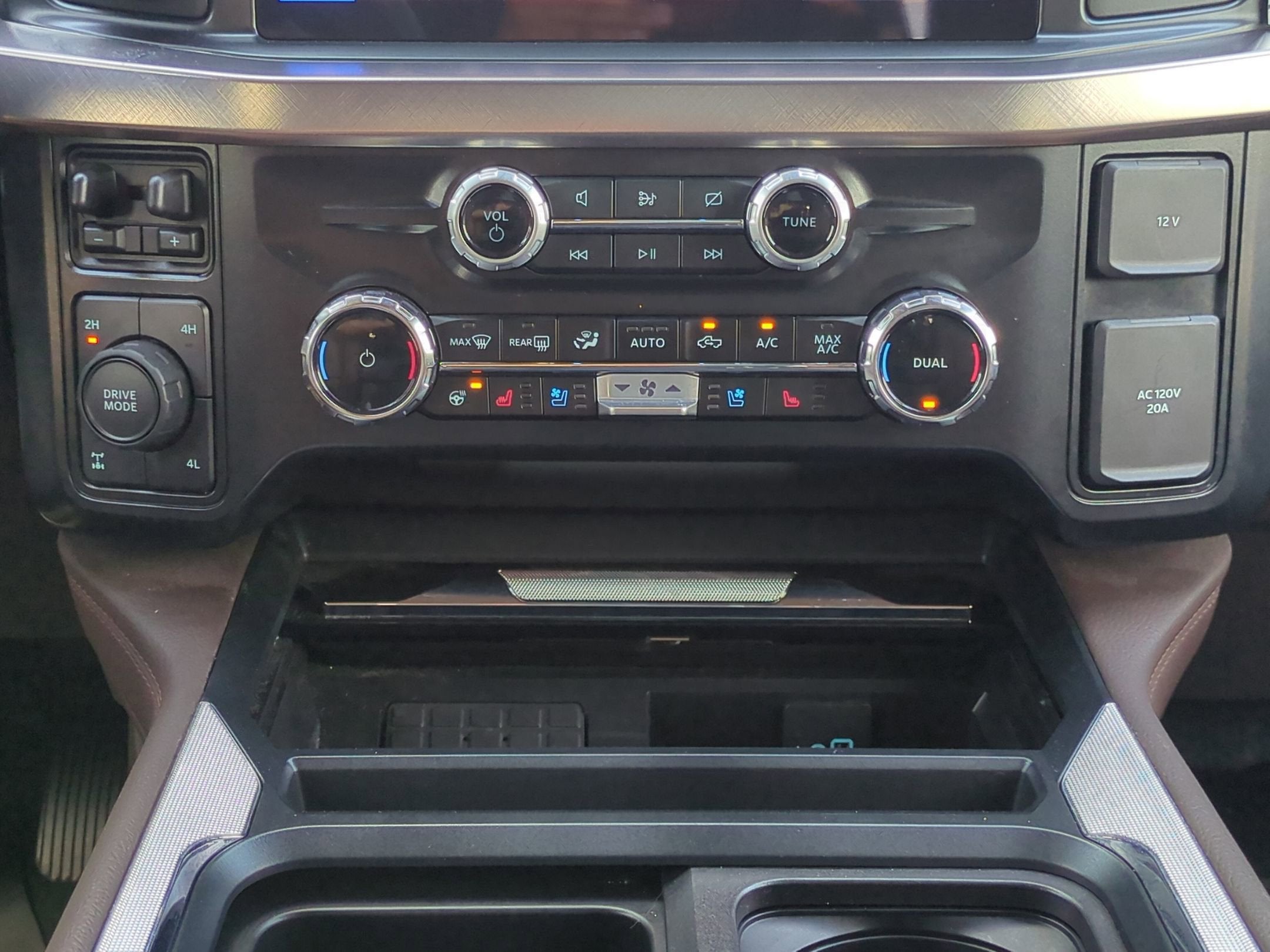 2024 Ford Super Duty F-350 SRW XL