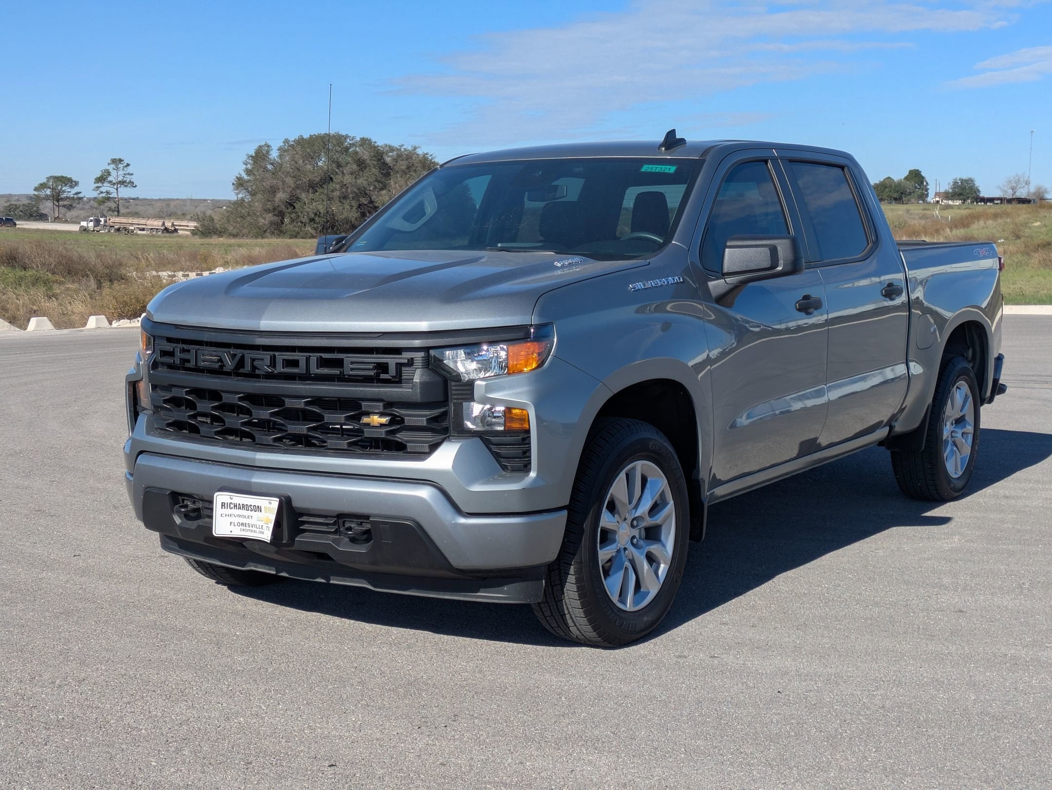 2025 Chevrolet Silverado 1500 Custom