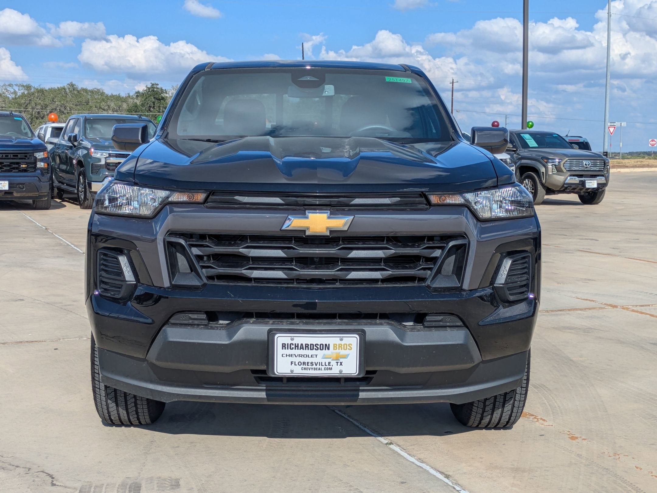 2025 Chevrolet Colorado WT/LT