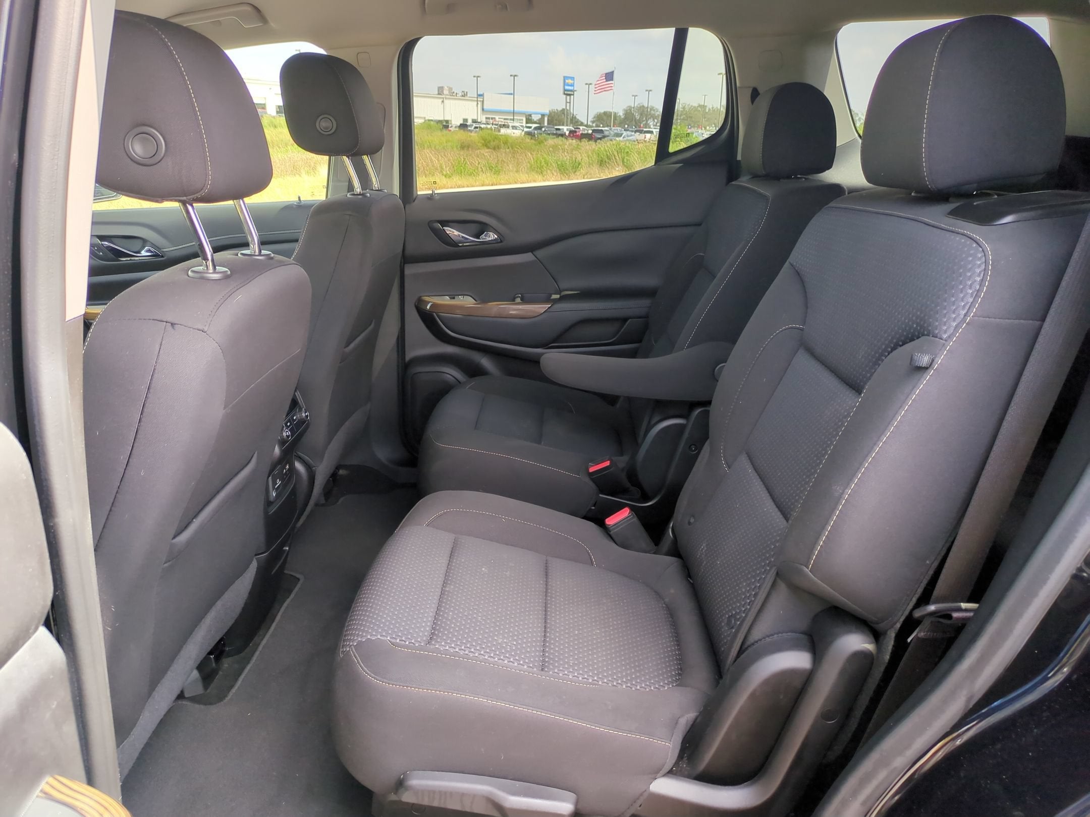 2022 GMC Acadia SLE