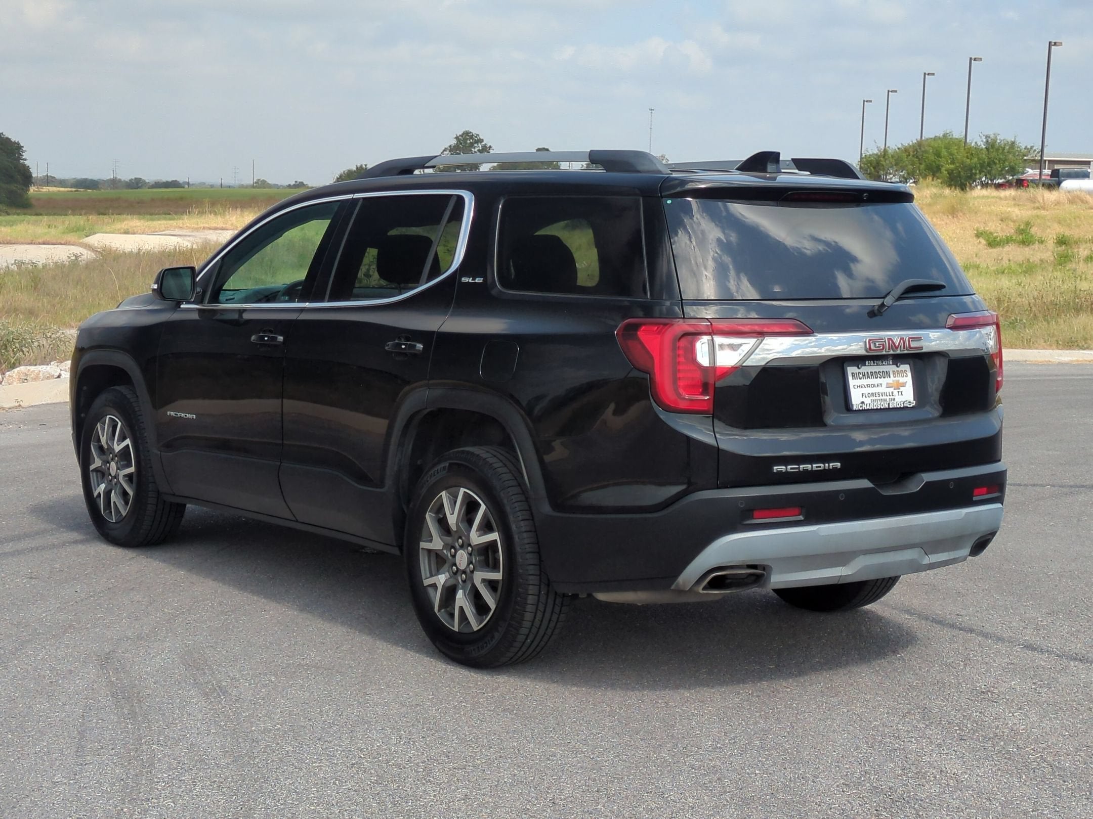 2022 GMC Acadia SLE