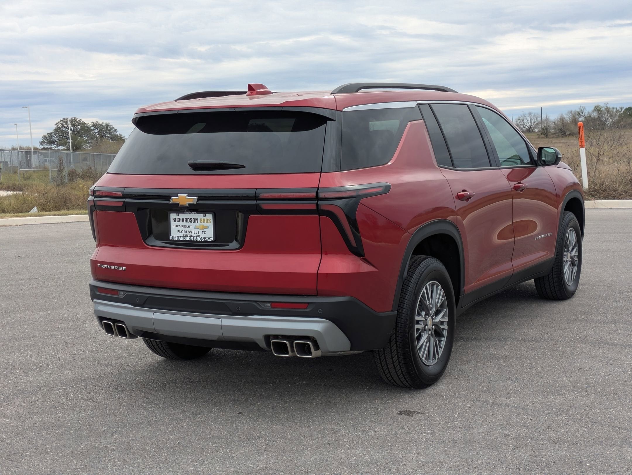 2025 Chevrolet Traverse LT