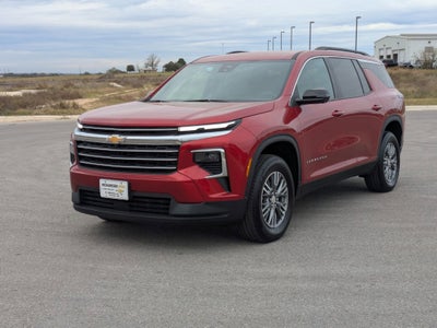 2025 Chevrolet Traverse LT