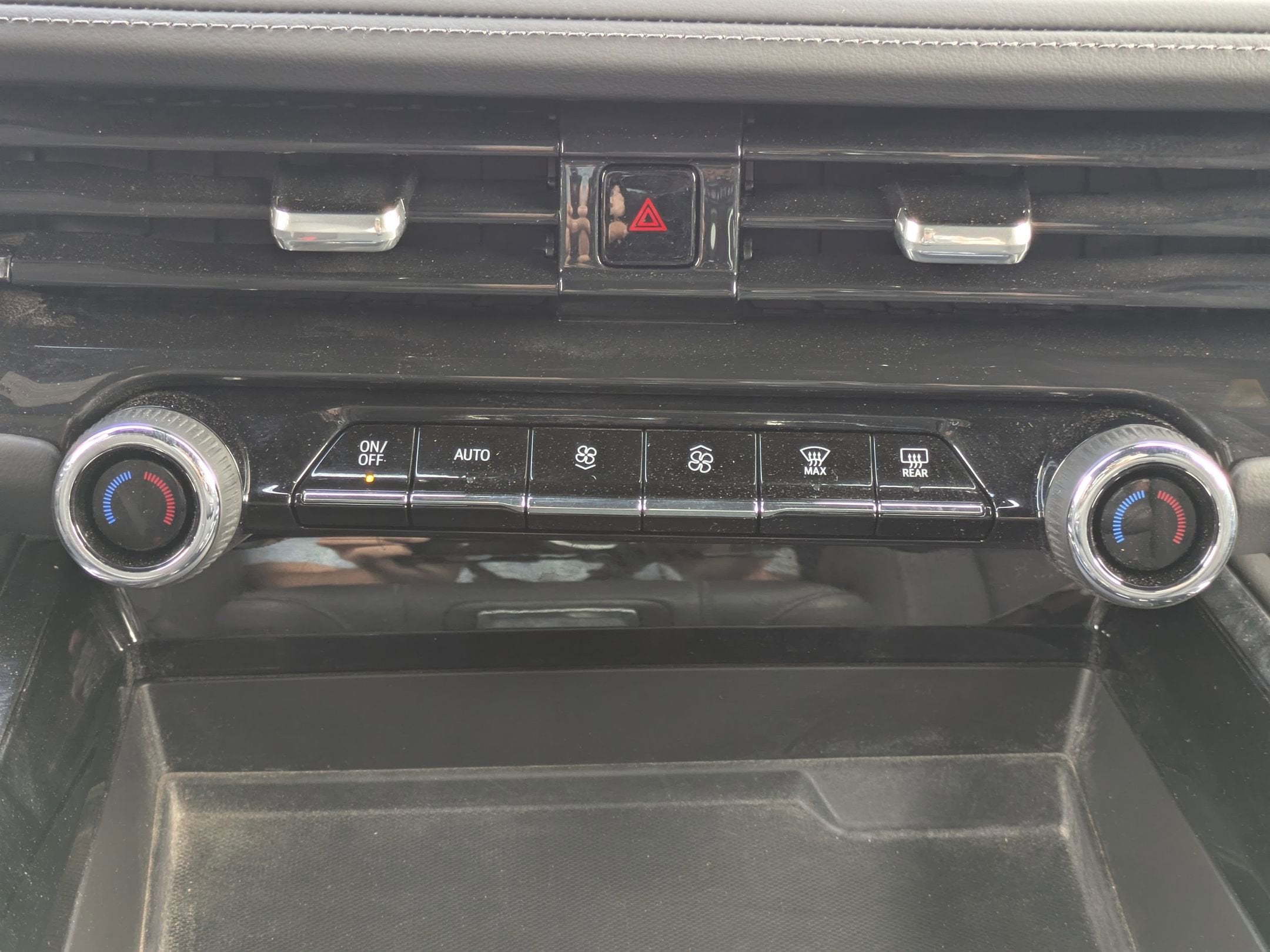 2025 Chevrolet Suburban LS