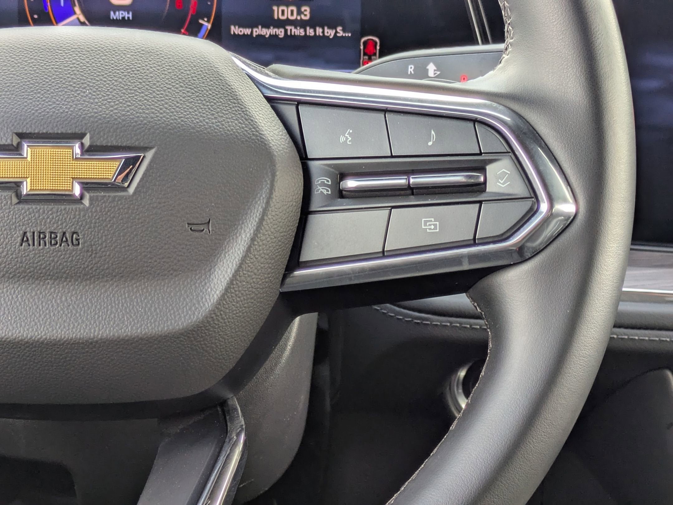 2025 Chevrolet Suburban LS