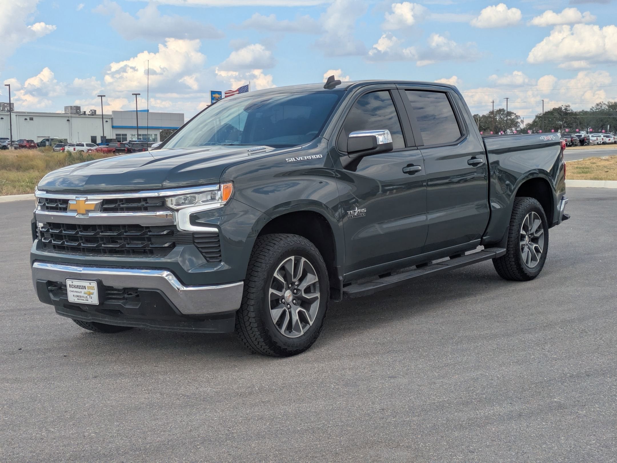 2025 Chevrolet Silverado 1500 LT