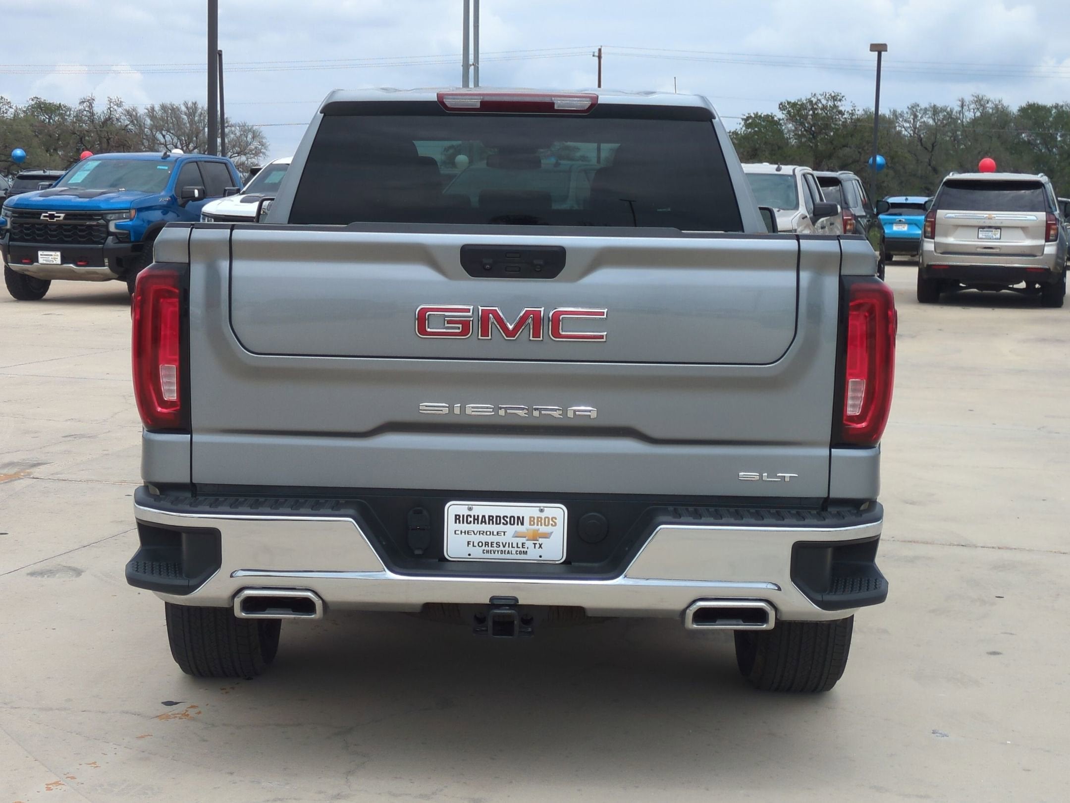 2025 GMC Sierra 1500 SLT