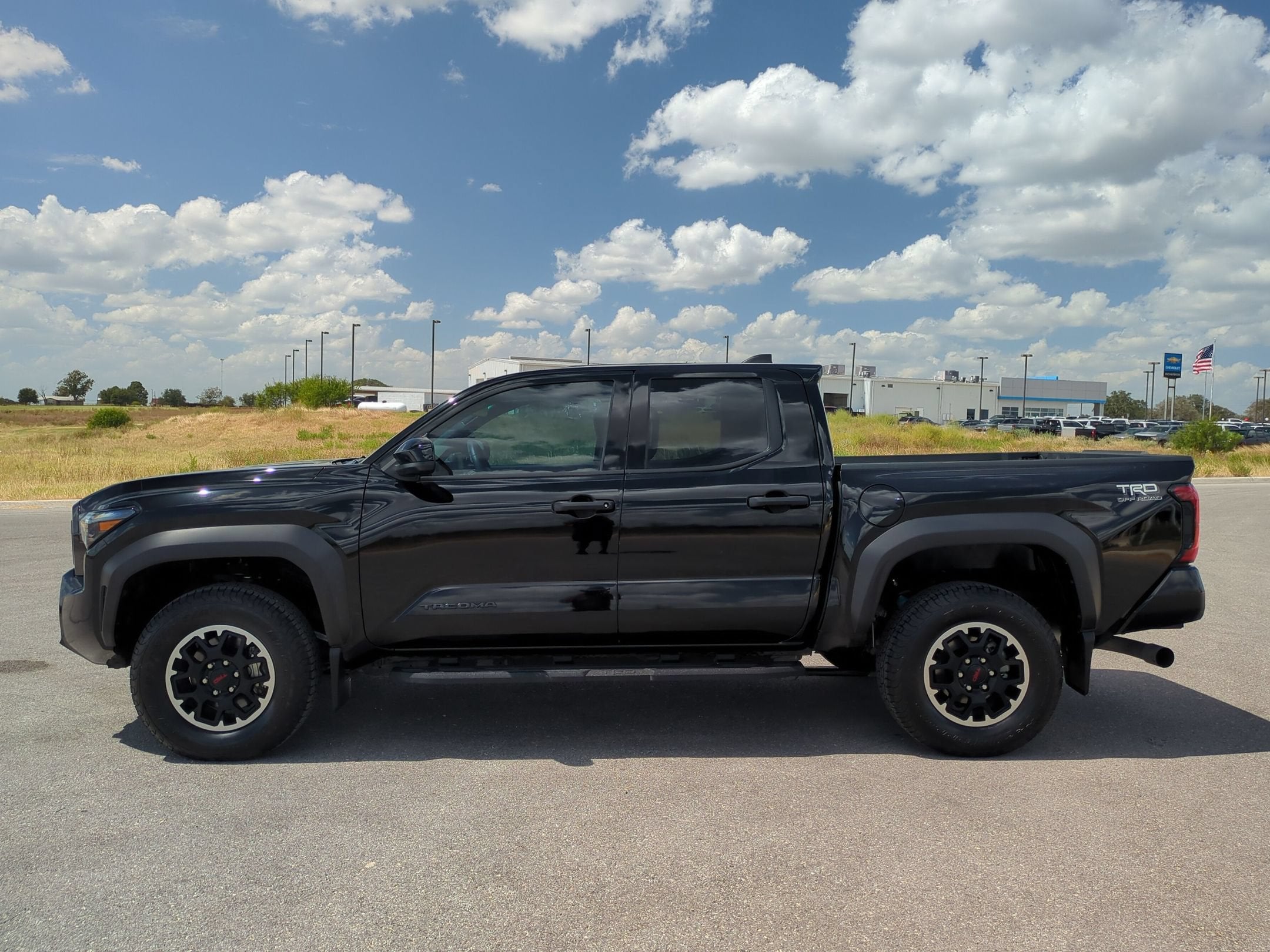 2025 Toyota Tacoma 4WD SR
