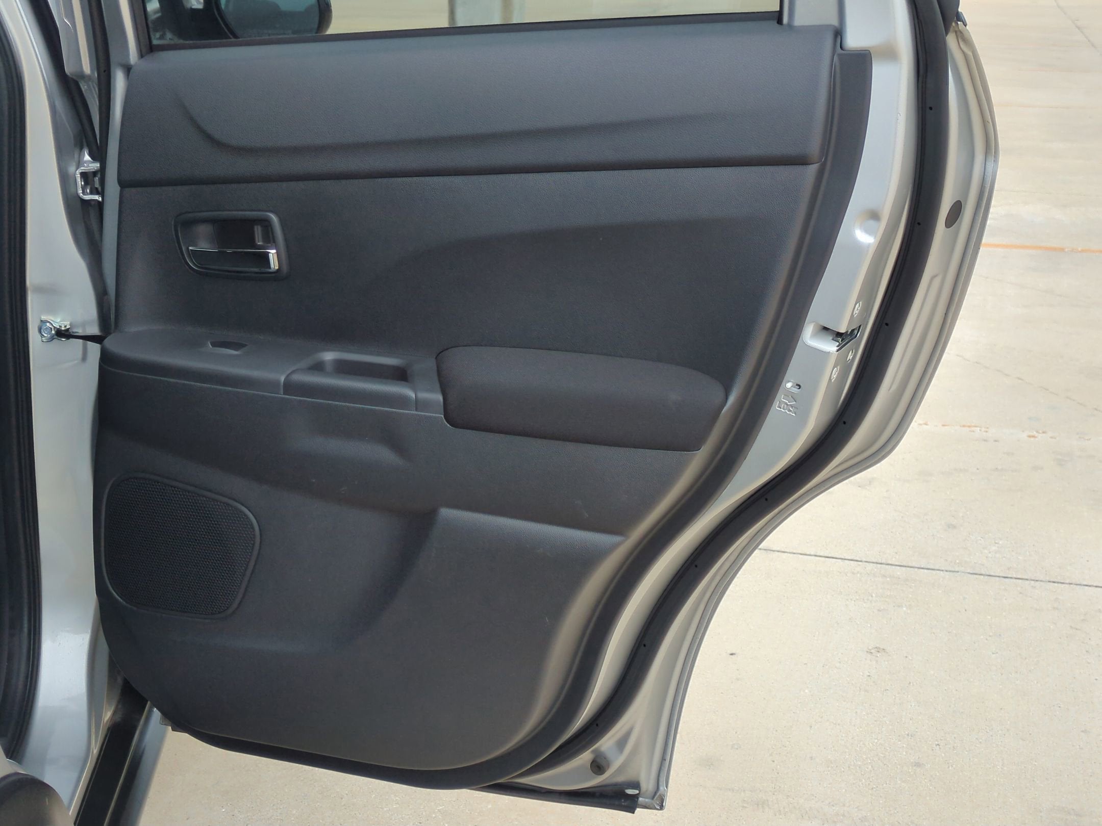 2024 Mitsubishi Outlander Sport S